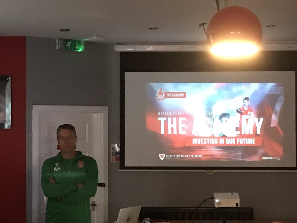 An informative and professional coaches day carried out at the ground today(social distanced) for all our academy staff.
#TheFerryWay