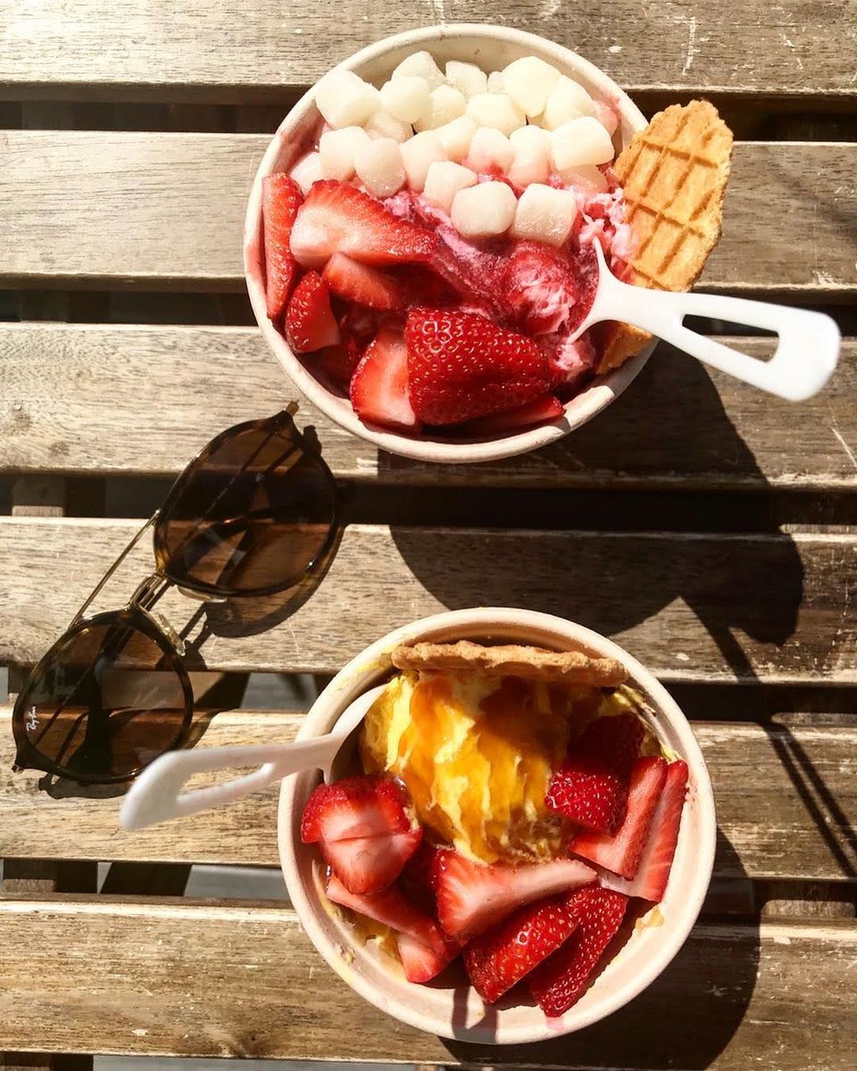 SPARKsocialSF's tweet photo. #labordayweekend forecast: 🌡️80° with a 100% chance of ❄️SNOW from @PowShavedSnow 🍧
Plus @anzutoyou @BaconBaconSF @adamsgrubtruck @gyrosonwheels7 @firetrailpizza @KoJaKitchen @nuchaempanadas @pokedelish @WickedStarSF SPRO Coffee Lab, Mission Bay Sandwiches, Upper Cut &amp; Sip Bar! https://t.co/6F5QcI9Qmc