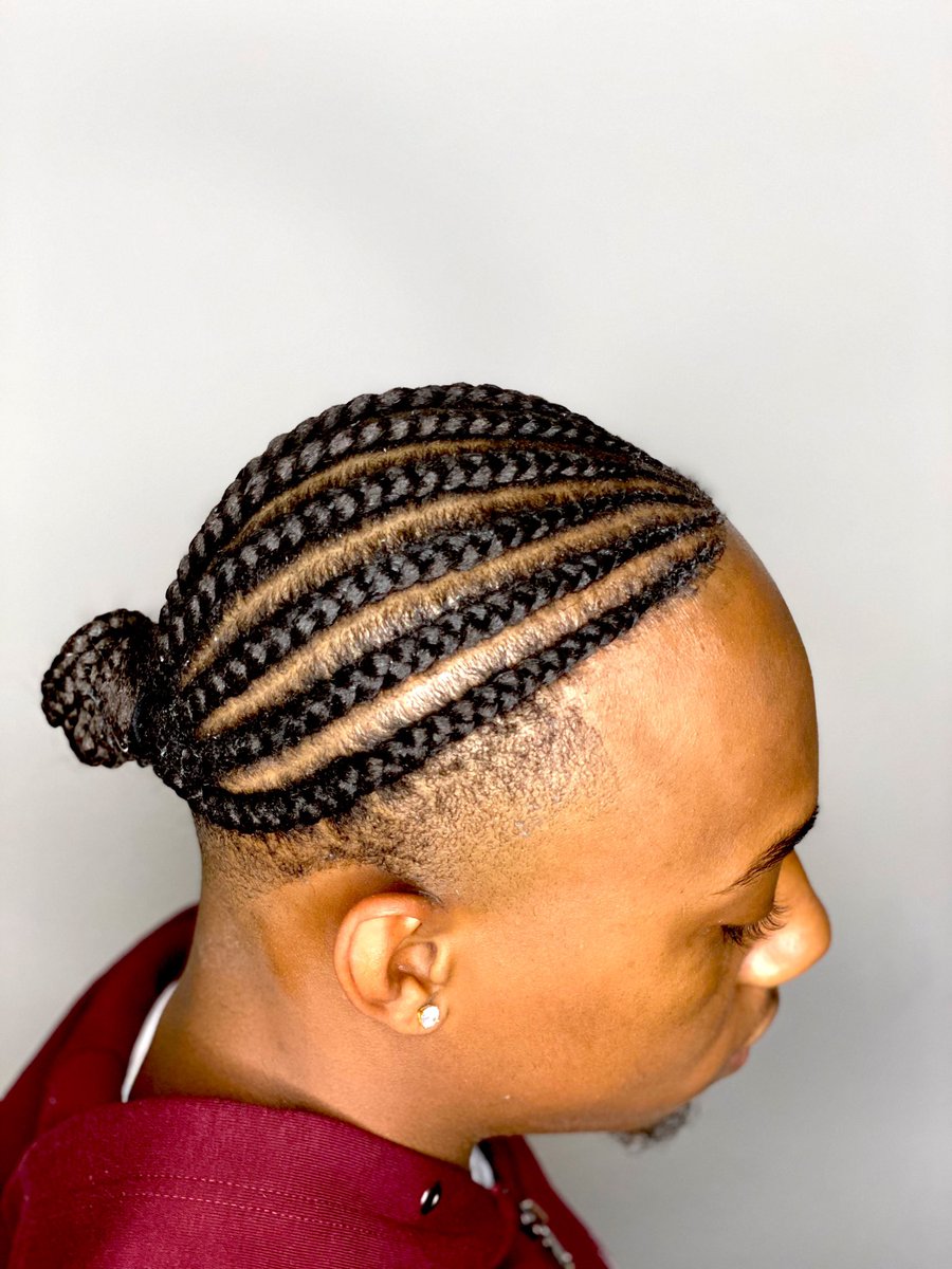mae_carlie's tweet photo. Here’s a better snapshot of my work yesterday 💪🏽🔥✨
•
•
IG: @cpcreationsss._ 🦋💕
#cpcreationsss #stitchbraids #fortworthbraider #fortworthbraids  #dfwbraider #dfwbraids #knotlessboxbraids #huntsvillestx #shsu #shsu21 #shsu22 #shsu23 #shsu24 #shsuhair #shsubraids https://t.co/9CUHIzmEoP