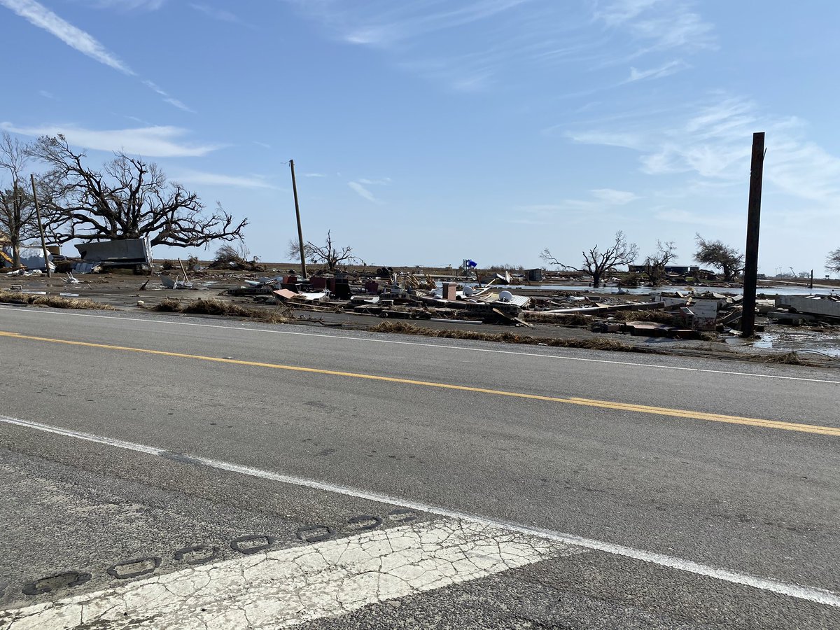 RenardSports's tweet photo. Heartbreaking. 

This is the intersection of Hwy 27/82 in Cameron. 

There were multiple businesses here like T-Boys, the Bayou Fuel Shop and the Kountry Store. https://t.co/I32ejgxBAV
