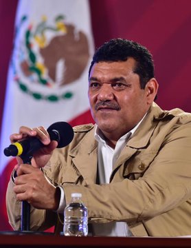 TabascoHOY's tweet image. #OrgulloChoco Así fue la primera conferencia de prensa del nuevo Secretario de @bienestarmx habló del programa #SembrandoVida . Más información en tabascohoy.com