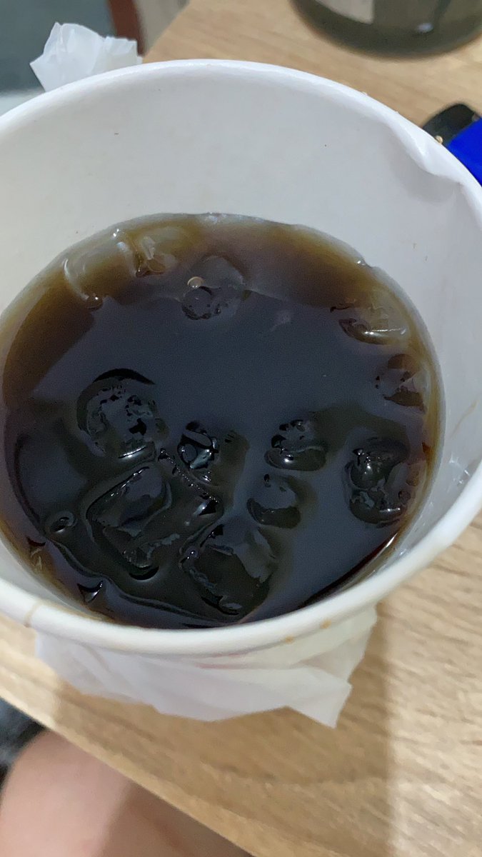 albertkiel's tweet photo. @McDonalds_ID selalu dapet cola yang "udah lama" nunggu, buat fulfill orderan laen, kaga pernah tuh dapet yang fresh baru dituang ke gelas kalau drive through. MCD SUNTER. Emang susah nuang yang baru? https://t.co/GnfebKquT9