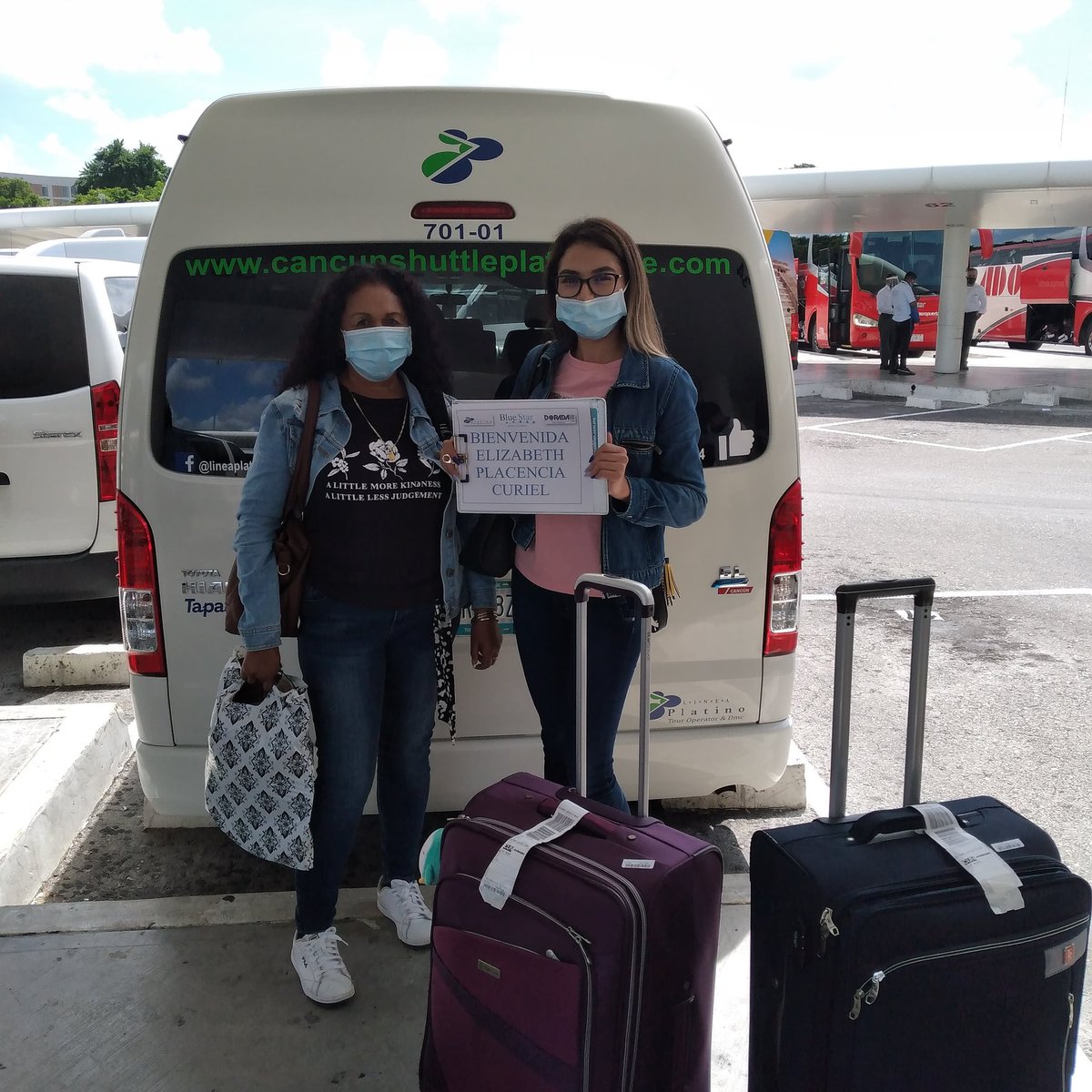 LineaDoradaCUN's tweet photo. Poco a poco seguimos trabajando para poder atraer mas turismo, y lo primordial con seguridad,  bienvenida Elizabeth Placencia. https://t.co/4j0qELBDnT