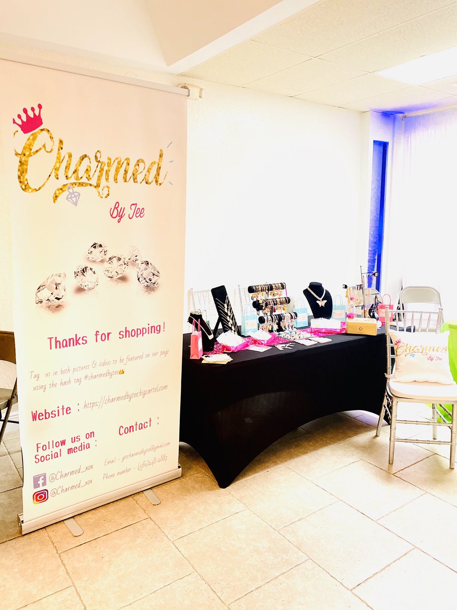 _teemonai_'s tweet photo. I just want to thank everyone who came out and supported us at our second pop up shop! My ambassadors really helped out a lot , they are the best ! 💖💎😊 @Jesssvcv @yforyannah . We will be having a Labor Day sale starting at midnight‼️ Stay tuned. #charmedbytee👑 #popupshop https://t.co/w7I97h2mrm