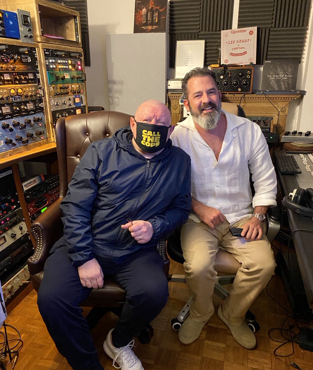 ShaunryderX's tweet photo. Shaun in the studio last week with producer Daniel Boyle. Recording day for a collaboration on the forthcoming Lee Scratch Perry album!! Exciting times...  😎 🎤 🎧

#ShaunRyder #SWR #LeeScratchPerry #DanielBoyle #Studio #Recording #Newmusic @ScratchLee 

📷: Wayne Blairs https://t.co/2VMnN5wiAv