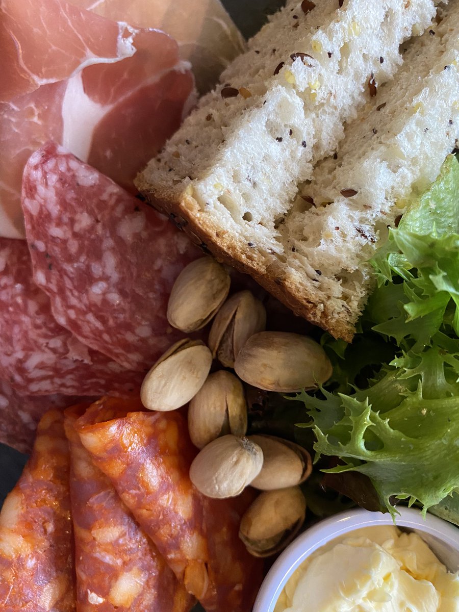 chapterbar's tweet photo. You can add our sharing boards (perfect for two) or any snacks to your order for a great night out at Chapter 😋 join us this evening until 10pm for #bottomless #prosecco for just £30pp #caversham #chaptercaversham https://t.co/eF7hHpefoI