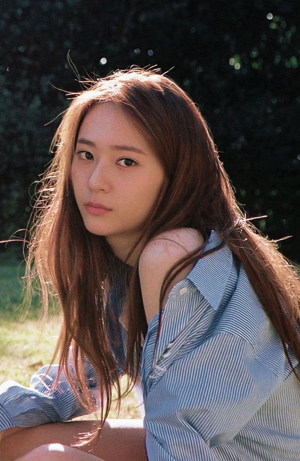lovely__na__'s tweet photo. 정수정 정크리스탈 한때 모든 여자들의 워너비지이자 이상형이었잖아 안 그래? https://t.co/bZ2xgOKm1A