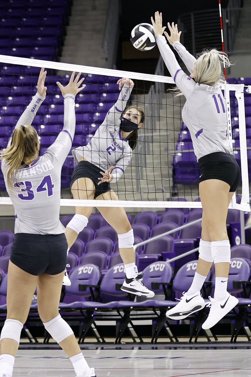 TCUvolleyball's tweet photo. We decided to go with an open concept for our new home. We just love it. You must come over and see it. How does the Oct. 8-9 weekend sound?

#StrongerTogether | #GoFrogs🐸🏐 https://t.co/g4cajW6qrX