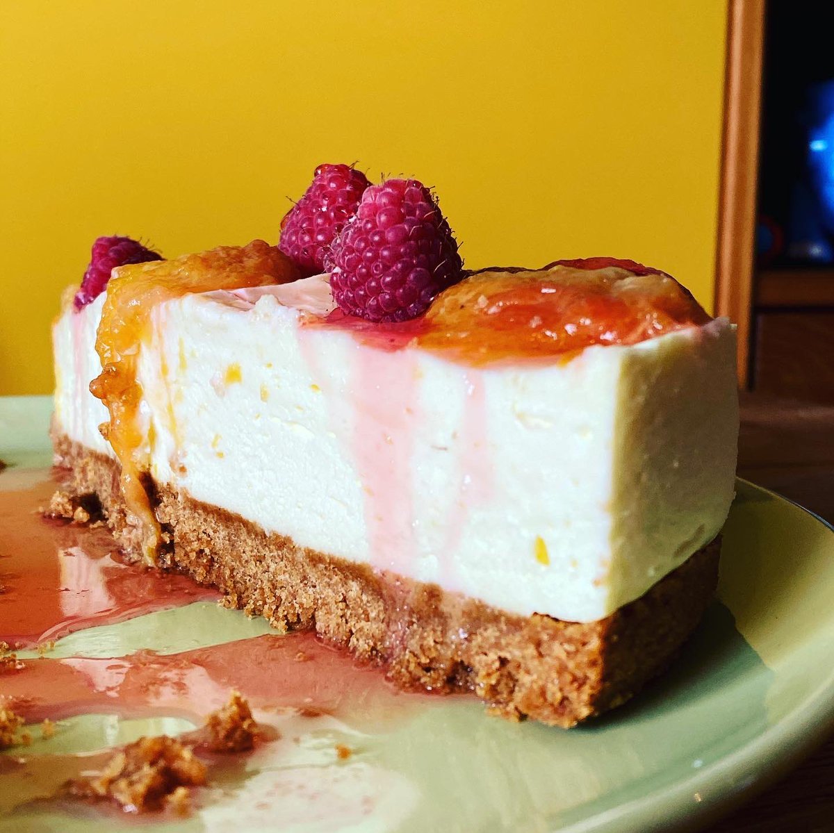 NatDK's tweet photo. Today in #PUFFSchool - set cheesecake with roasted plums! I’ve had a break from the pastry course because of C’s birthday, but got back to it today with this absolute TREAT. The set cream is light and offsets the tangy fruit and gingery base really well. More please! https://t.co/hv7fwh0NSy