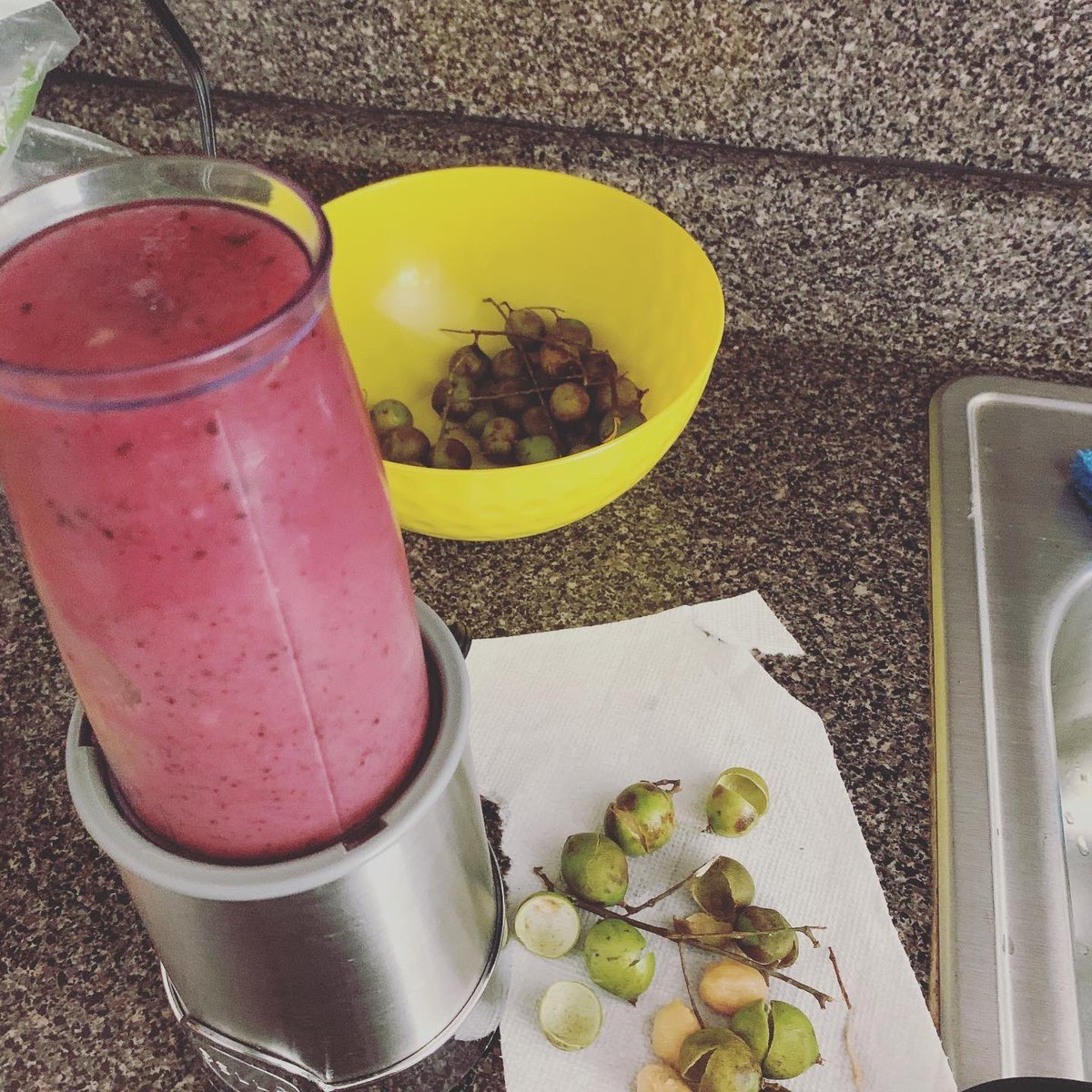 JimmyHazelwood1's tweet photo. After workout smoothie with genips😋 #HealthIsWealth #Smoothie #Genips https://t.co/5chDuSjfBF
