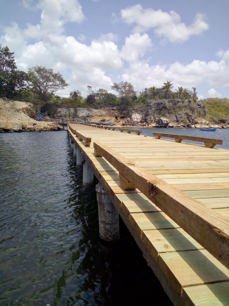 JuancitoPerezRD's tweet photo. Los muelles de Boca de Yuma (Falta Terminarlo) y Miches han dinamizado el turismo interno en esas localidades.
Faltarían el de Sabana De La Mar, y el de Caleta, y así tendríamos un turismo de muelles muy beneficioso para esas comunidades.
#TurimoInterno
#Muelles
#RegiónEste https://t.co/4Yk1bCvheO