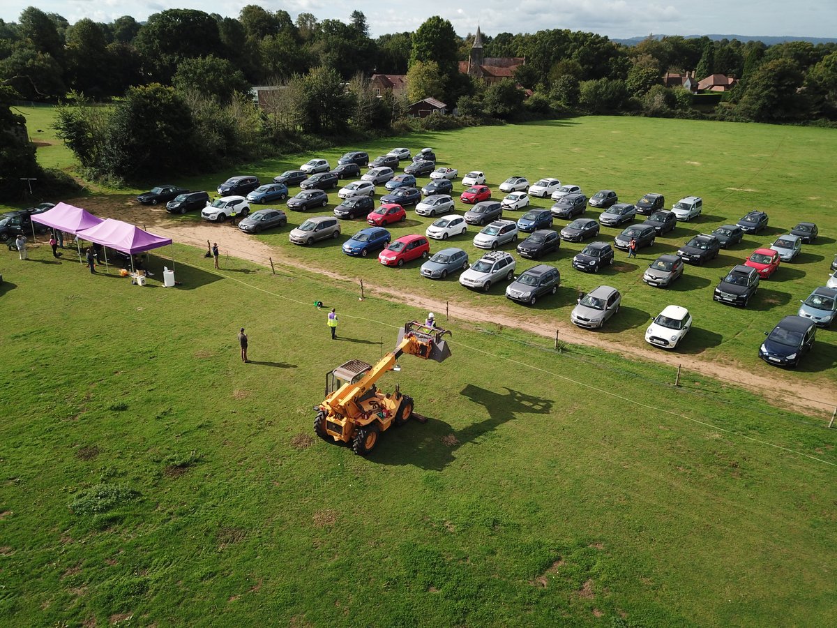aficatier's tweet photo. Love it when the church does something cool! #driveinchurch #hybridchurch @bhcgodalming Credits Andy Brownstone https://t.co/WPlyQlAbX7