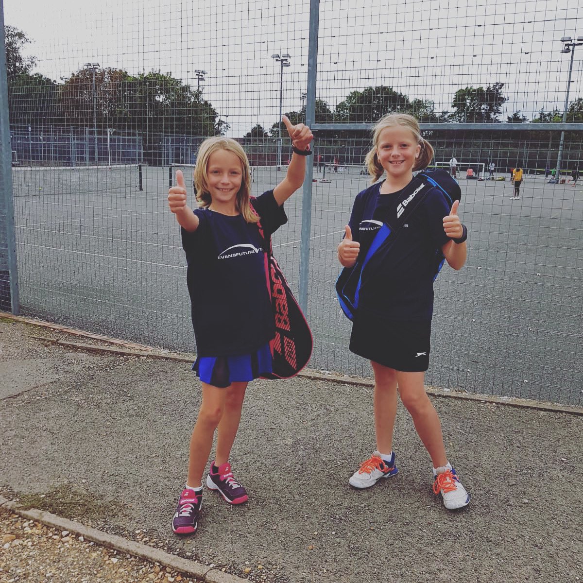 I can believe it was only last weekend when they ended up playing two tournaments on one day! Avon County Championship in the morning and Tournament in London in the afternoon! ❤️🎾<a href="/NataliaAdamsk16/">Natalia Adamska</a> @AvonLTA @HAJschool @adamska_olivia @HAJschool <a href="/HeadHanham/">HanhamHead</a> <a href="/the_LTA/">LTA</a> <a href="/bray_martyn/">Martyn Bray</a>