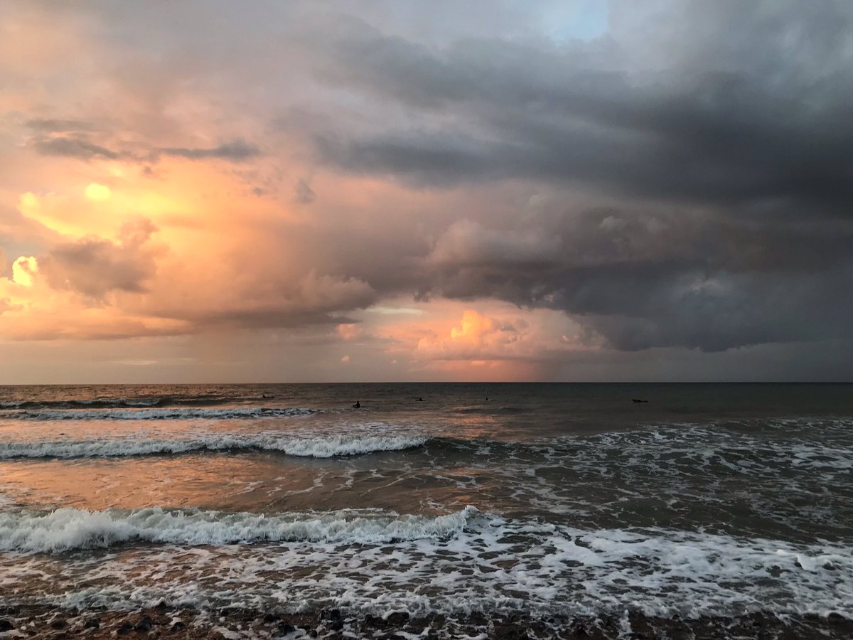 LHohnen's tweet photo. I drew the surfing run straw yesterday. A spectacular Norfolk Coast sunset behind our surfers who eventually finished well after last light. https://t.co/W9tz2M77UI
