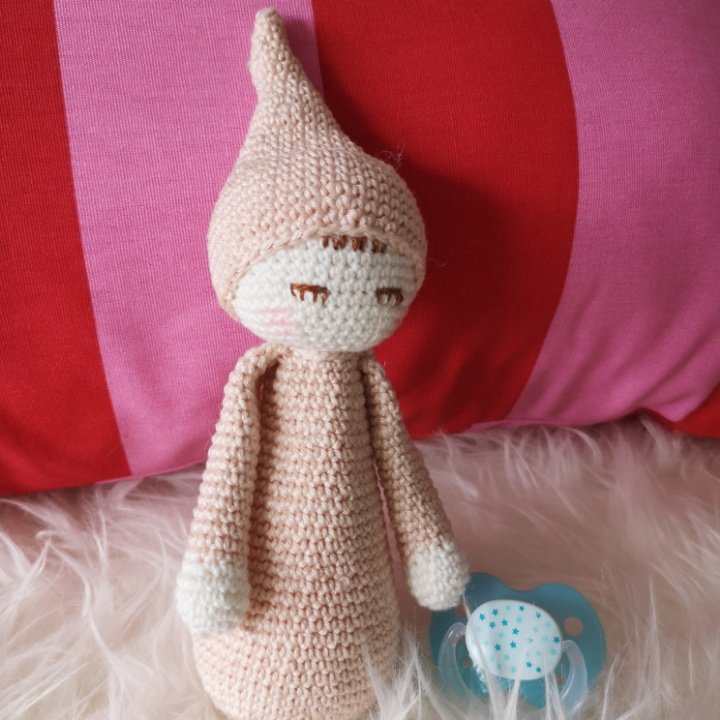 DeliaEckerlein's tweet photo. Schlaf, Kindlein, schlaf 👶🌙
Gehäkelte Schlafpuppe
Sleeping doll for your only little one #crochetpattern 
#haekeln #crochet #amigurumi #babytoys
https://t.co/StJrXmbkId https://t.co/aRyvrc8P58