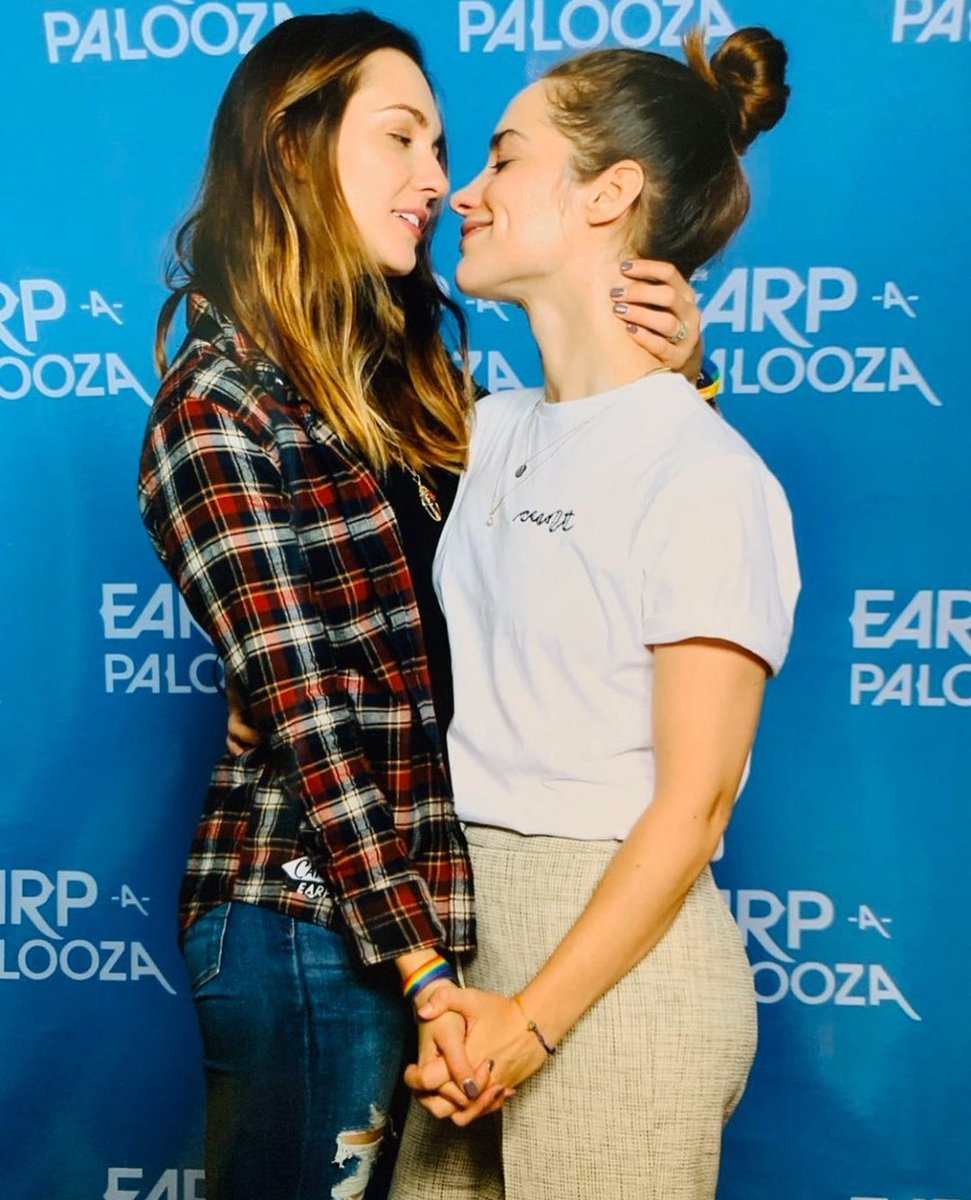 AbsydeeGem's tweet photo. Is it just me seeing Kat looks like Gal Gadot in this photo? 

#WynHaught https://t.co/wYO3uYRdQz