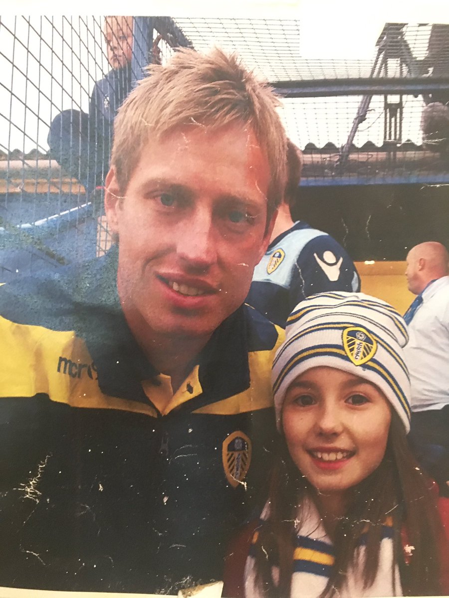 DMRogers73's tweet photo. Still love this photo of my eldest daughter with @becchioluciano at a #LUFC pre season game at #GuiseleyFC from years ago https://t.co/zp3S58xfA1
