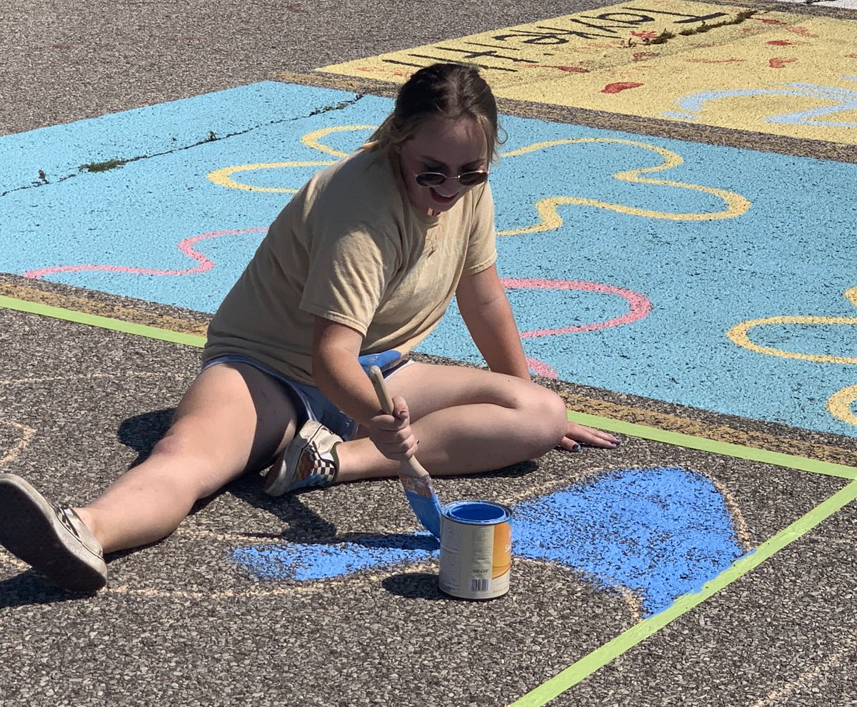 ZCSBlueDevils's tweet photo. The WM Tornado families are taking advantage of the beautiful weather and painting parking spots. #TheStormIsBrewing!
#FunAlongTheWay #WMPride @WestMSports @Shawg12 https://t.co/L3OGcVmlzf