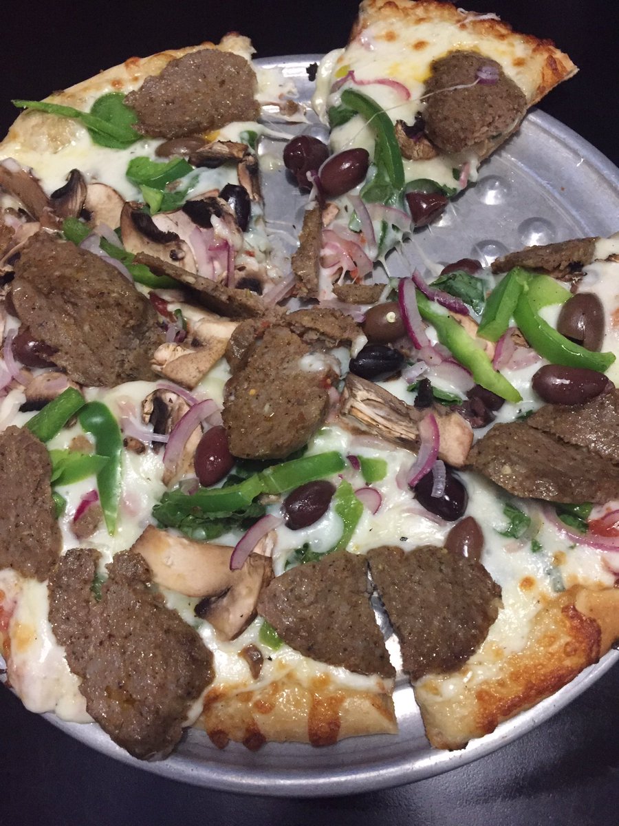 Wine56968274's tweet photo. #Wine
There are things in life that were meant to go together, Pizza + Wine = Awesome
Whatβs on your plate? #TheWinemaker
.
#Winememes #Winemaking #WineandDine #WinePairing #WineTasting #Cabernet #Merlot #WineVideos #WineLove #Pizza #WineOclock #WineLove https://t.co/L6qvYHfby8