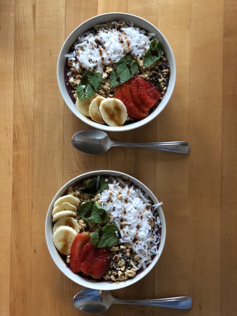 cullen_lilley's tweet image. Thank you, @HermelinMD! 
1)Cullen Lilley
2) Medical student, bioethics student, microbiologist
3) wellness: eating good food, making cocktails, exploring the world w/ my partner in crime
@EmilyHagen9 @Farzanarab @KMirza @farahrahman23
