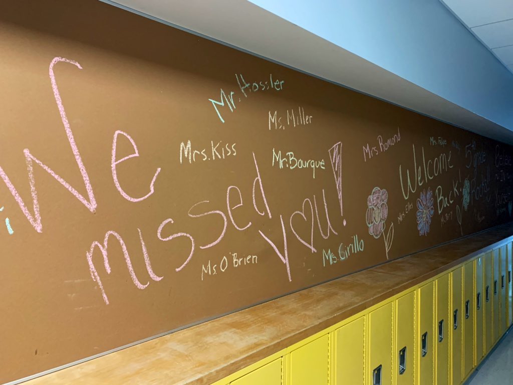 We cant’t have paper on bulletin boards right now but that didn’t stop our CM team from welcoming students back with hallway “decorations” - we are so excited to have the energy and smiles of our kids back in the building. It’s been a long 6 months without them! #WiltonWayCT