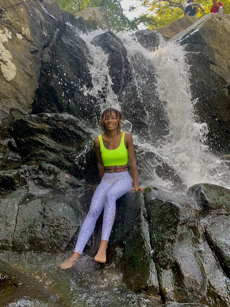 amara_inspired1's tweet photo. Oshun’s daughter 🌊 #summersalmostover #selfcaresunday https://t.co/GRJv5o4c0r