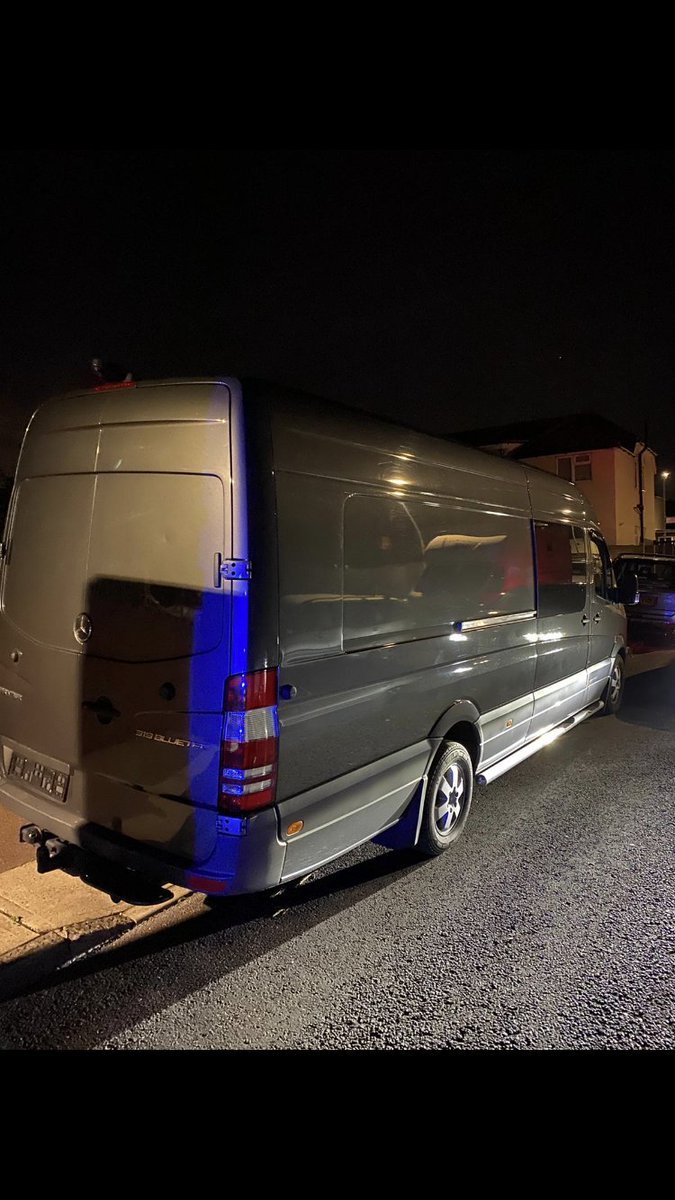 MPSHavering's tweet photo. Havering Joint Task Force have recovered two stolen vans tonight. Both stolen from @MPSBarkDag recently.
Two happy owners have been reunited with their vehicles
@LBofHavering #HJTF 422EA https://t.co/tYO4nOWUhR