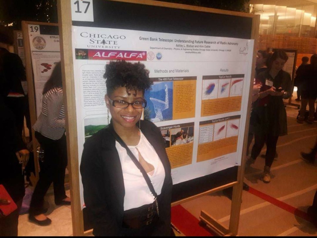 That_Astro_Chic's tweet photo. Hey! My name is Ashley! I'm an Atmospheric Scientist. I study the chemistry of planetary atmospheres specifically of Titan. I've studied Titan's prebiotic chemistry and ice cloud chemistry in the stratosphere using spectroscopy! #BiGRollCall #BlackinGeoscienceWeek https://t.co/uUCNFqZewu