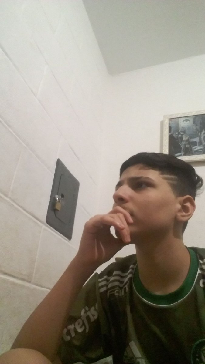 Krisã (Das Nove Bolacha) tweet media