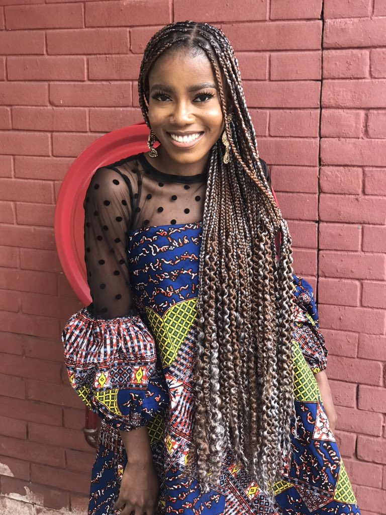 Efezino_Akpo's tweet photo. Fine wine!
#Africansweetheart #Afropopsinger #braids https://t.co/5Zi3dG5y8E