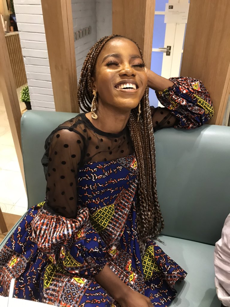Efezino_Akpo's tweet photo. Fine wine!
#Africansweetheart #Afropopsinger #braids https://t.co/5Zi3dG5y8E