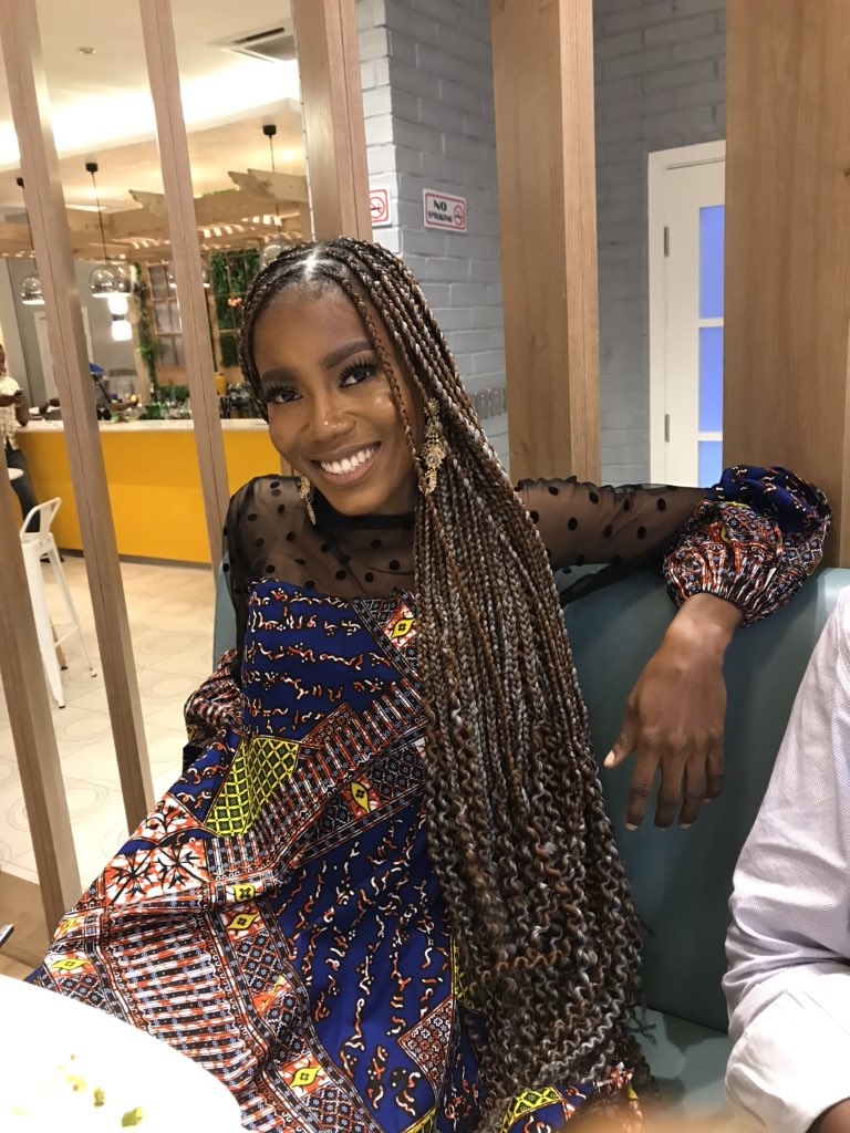 Efezino_Akpo's tweet photo. Fine wine!
#Africansweetheart #Afropopsinger #braids https://t.co/5Zi3dG5y8E