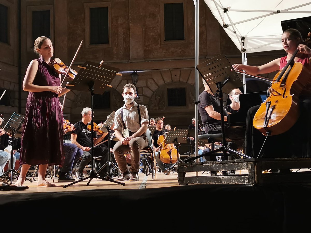 🎼📣In piazza Santa Barbara il Triplo Concerto in do maggiore op. 56 di Beethoven Nurit Stark (violino), Vashti Hunter- Cellist (violoncello), Alexander Lonquich (pianoforte) e i musicisti dell'Ocm
Arrivederci all'anno prossimo dal 29 maggio al 2 giugno👋
#mantovachamber