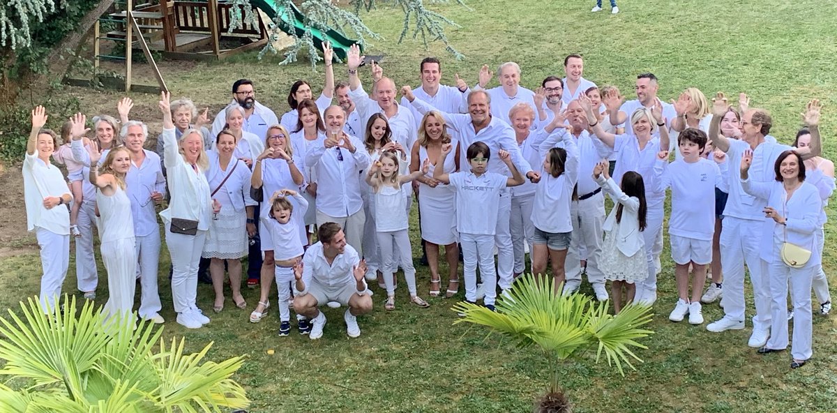 jaimesaintnom's tweet photo. Chers Nonnais Bretéchois
En ce week-end de Journées des Associations, nous souhaitions vous faire part de la naissance de l’Association «J’aime Saint-Nom». Objectif : faire perdurer la dynamique de la campagne électorale menée par l’équipe « J’aime Saint-Nom » @ très vite https://t.co/MbljMimmLo
