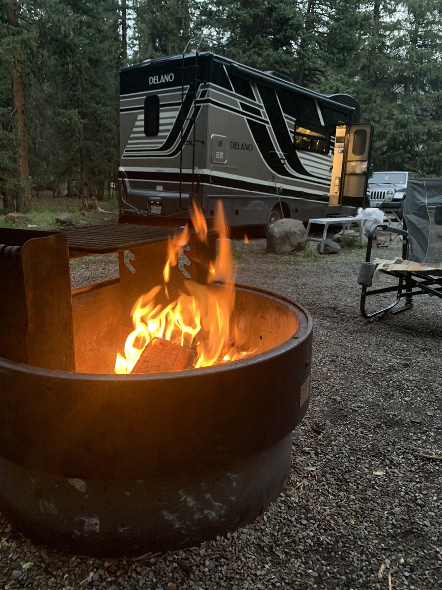 melissa_jharvey's tweet photo. Work Hard, Be Kind, Relax #campfire #missingcolorado https://t.co/WTS0sbSXaj