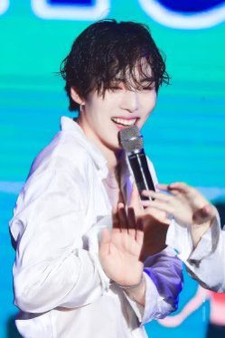 A thread of 190519 minhyuk because I refuse to believe it’s real;