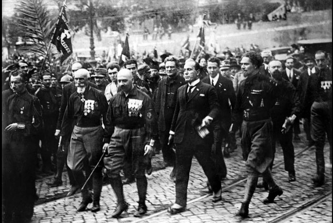 La marche sur Rome le 29 octobre 1922 permettant à Benito Mussolini d’accéder au pouvoir 