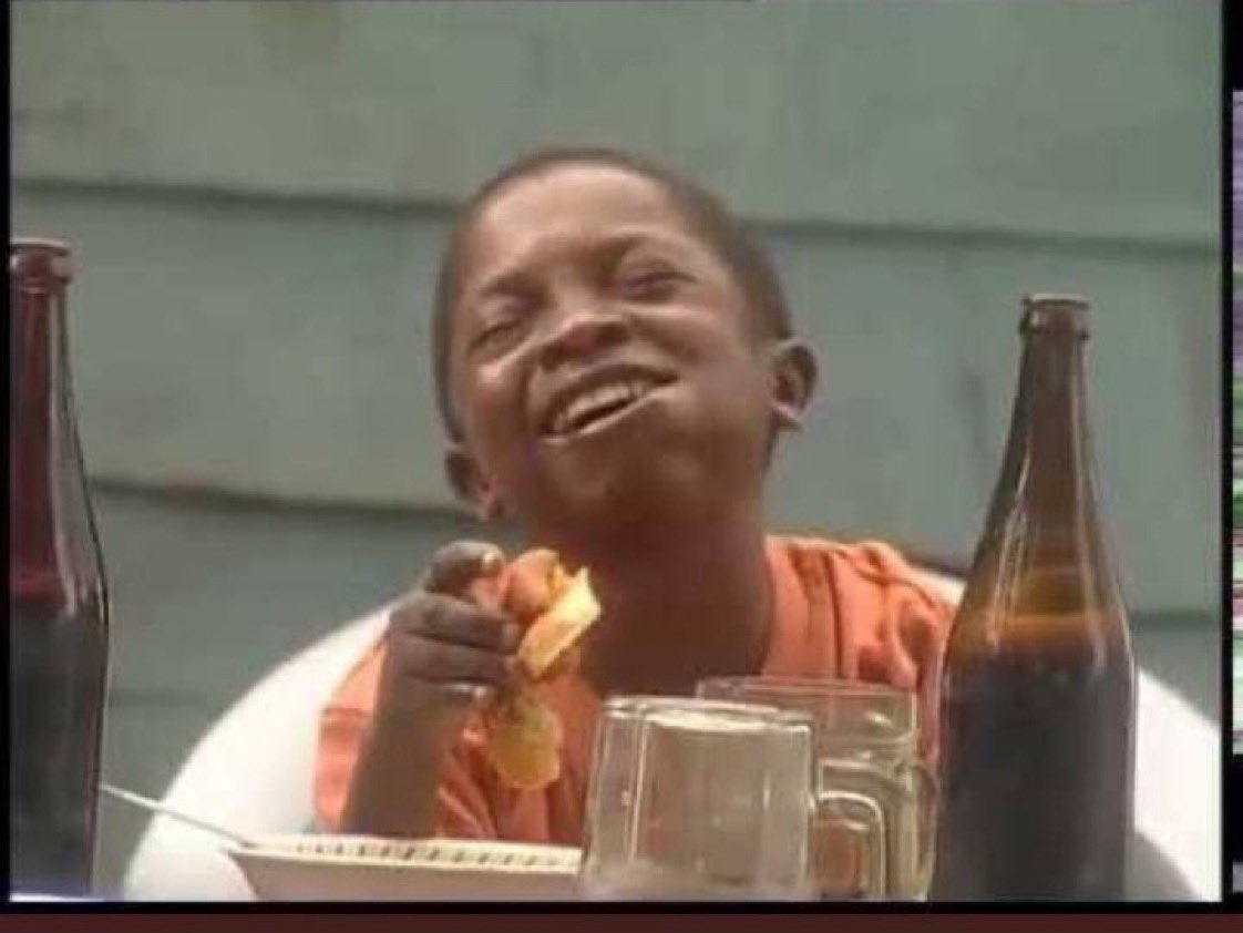 vic_nw's tweet image. Almost asked why Tiwa Savage didn&apos;t invite 🦎 to do the &quot;I am Cilia&quot; video but then I remembered, I remembered that while busy being Cilia, she was busy practicing how to cry 😂   

#TachaBackHurts