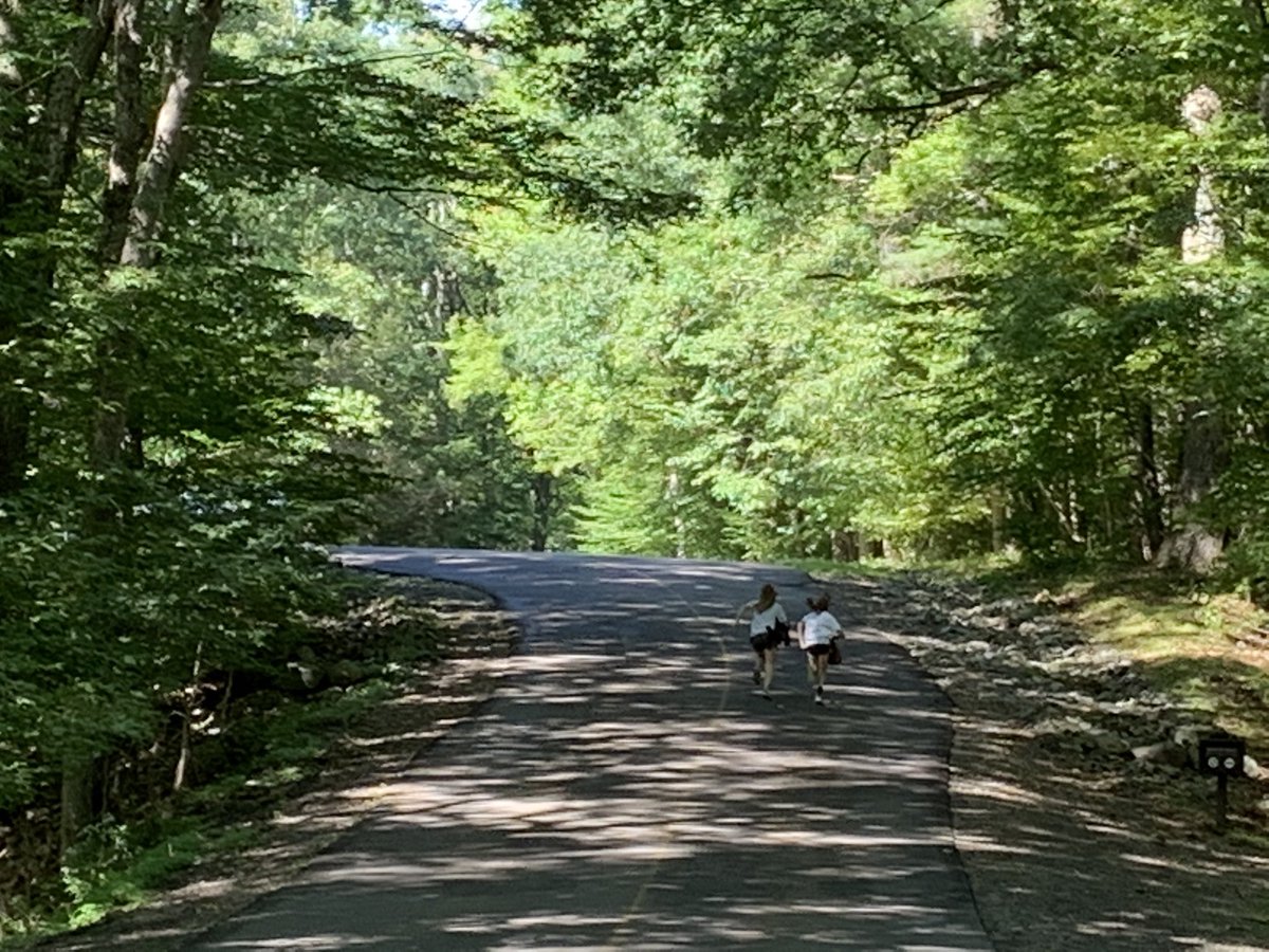 DennyC451's tweet photo. Take a break we are on vacation! #speedyB @MentMemorialCC https://t.co/TRbnVWzBij