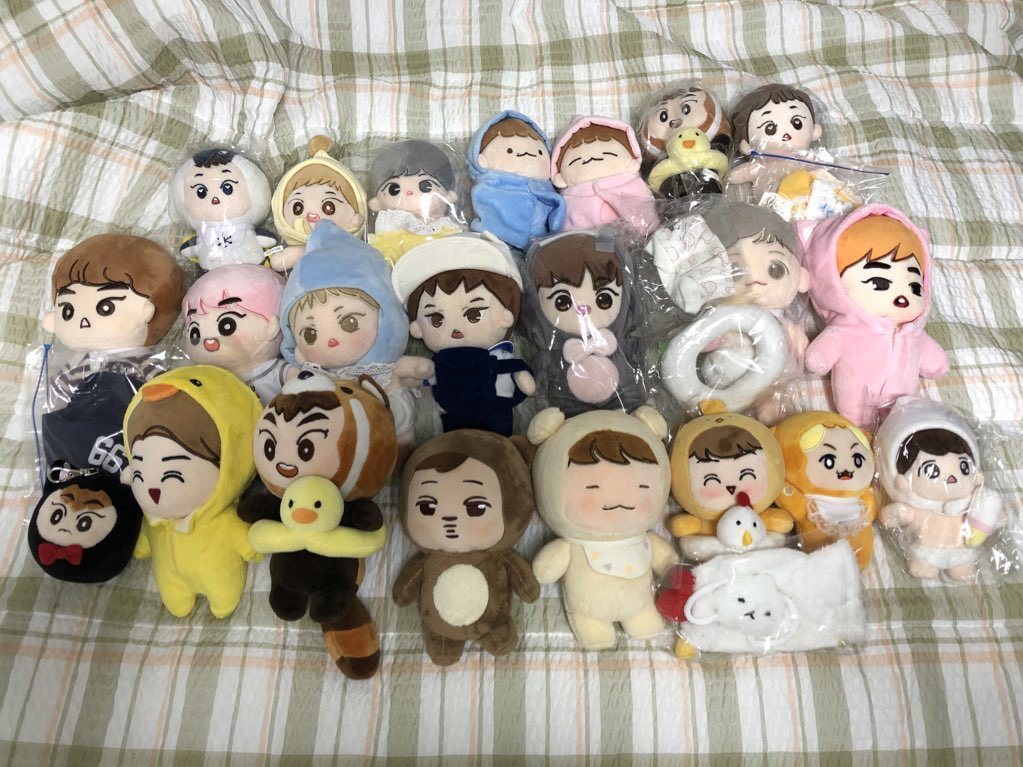 ydrd_exo's tweet photo. 엑소인형 일괄 양도합니다!
곰인이 베돌후니 밍구리 백쿠 훈삐 멍냥룡즈멍이 올망제리 냥구리 베돌슈 아큐이 탄수 아슈미니 유년기즈슈 미니엑소슈 김형제손잡날 산하님미니 작구리 뜬큥이 감큥이 김쪼밍 빵석이 딱슈 일괄 운포 26(total 260,000won) 양도합니당 인증가능해요! 
디엠주세요! https://t.co/ENnKP7tmIn