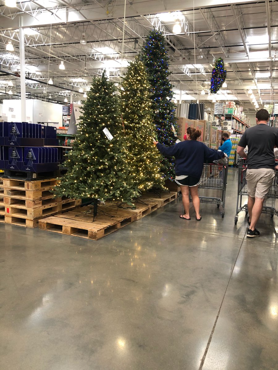 AndyMayer13's tweet photo. @JohnJHarwood That’s too early??!!  How would you describe Costco yesterday outside St. Louis? https://t.co/myI6tE1fUA