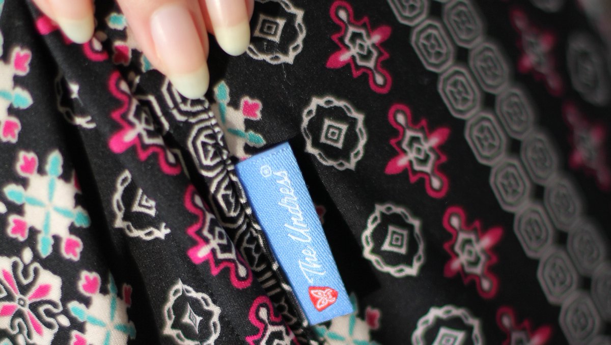 ❤The Undress V4 - Limited PreOrder❤ The Undress is the most VERSATILE DRESS In the world, and is the most crowdfunded dress ever! Packable, Transformable, and “Change”-able. To see how it works check us out at 👉TheUndress.com #TheUndress #ChangeTheWayYouChange