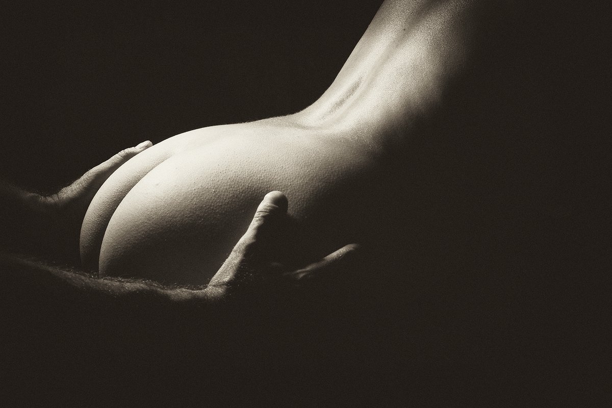ClarissaClemens's tweet photo. ...He scoops me up by my hips
"Bend over the bed, sweet sub"
i stand up and obey
on display
never afraid
never delayed
thrusting Himself deep
fist full of my hair
my obedience He keeps
trapped &amp; ensnared...
©cOc (tantalizing tidbit from #RedWineAndALeash)

https://t.co/AqQmwJqFlf https://t.co/RYWJSZJBVD