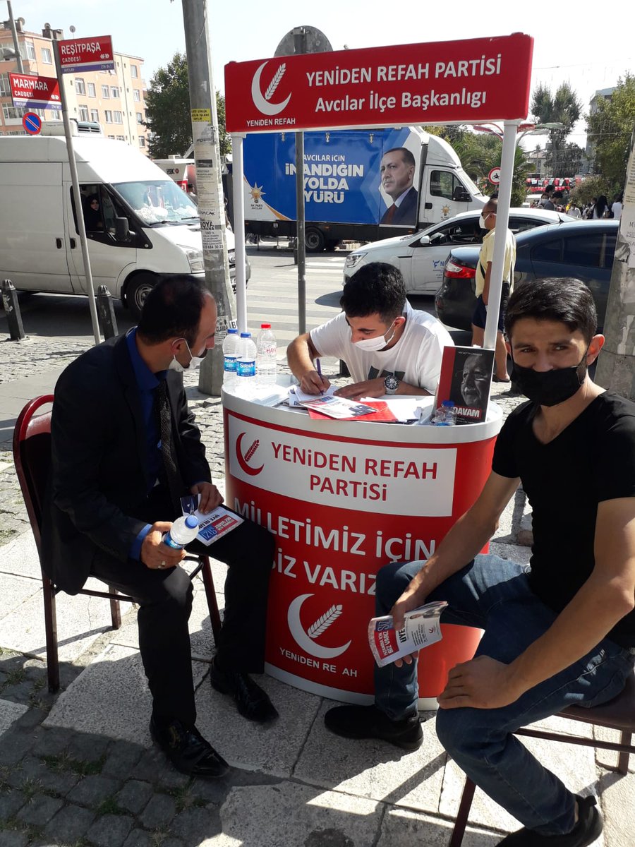 rpavcilarr's tweet photo. Avcılar teşkilatı olarak #Avcılar #Meydanda #Stand çalışmamız gerçekleştirdik.
#Yeni #üyelerimize Hayırlı Olsun diyor, Halkımızın göstermiş olduğu büyük teveccühe ve büyük bir azim ve heyecanla çalışan tüm teşkilatımıza sonsuz teşekkür ederiz.
#AvcilarİçinBizVarız https://t.co/ycdqNzu7IQ