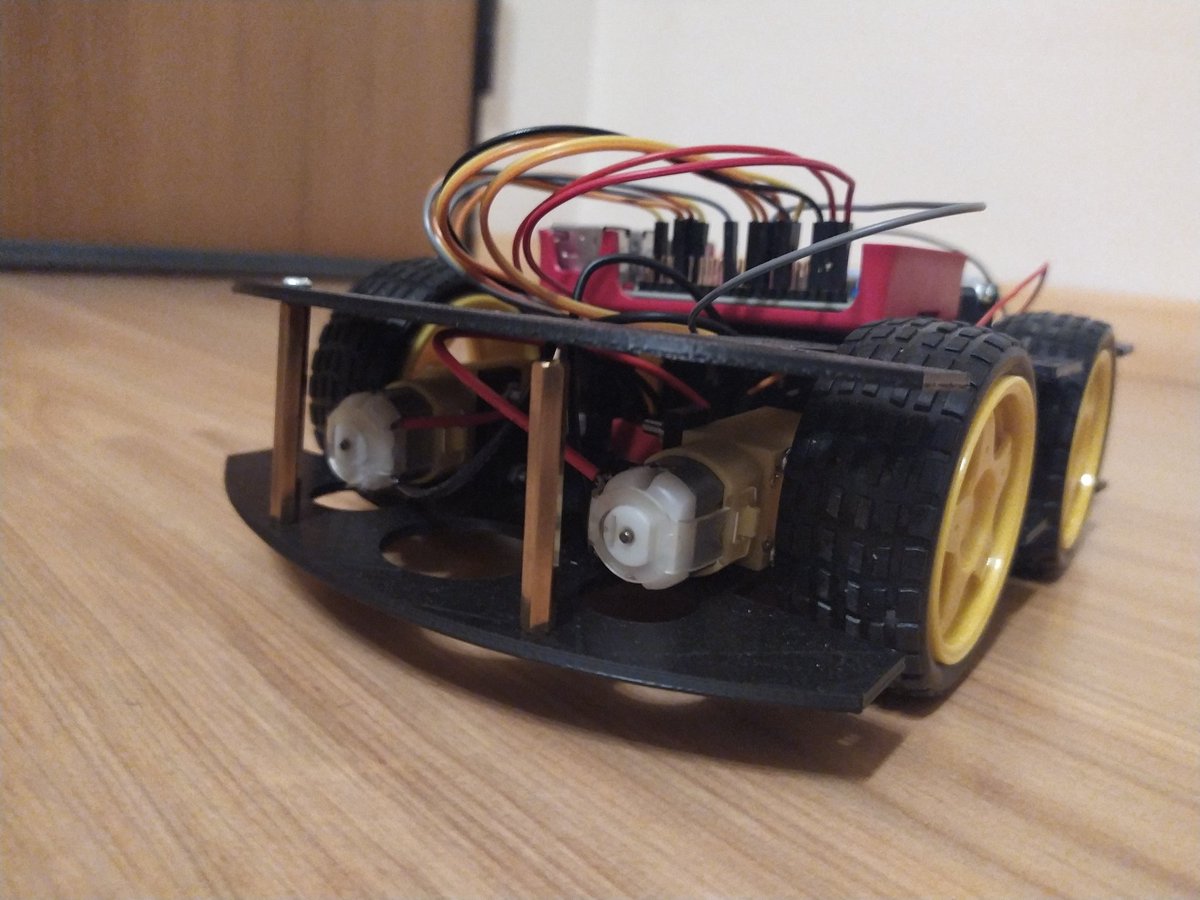 turinconinform's tweet photo. Proyectó coche teledirigido con Raspberrypi y Python

#Raspberrypi
#Python3
#Robotics 
#3Dprint https://t.co/YfdqZDbN1E