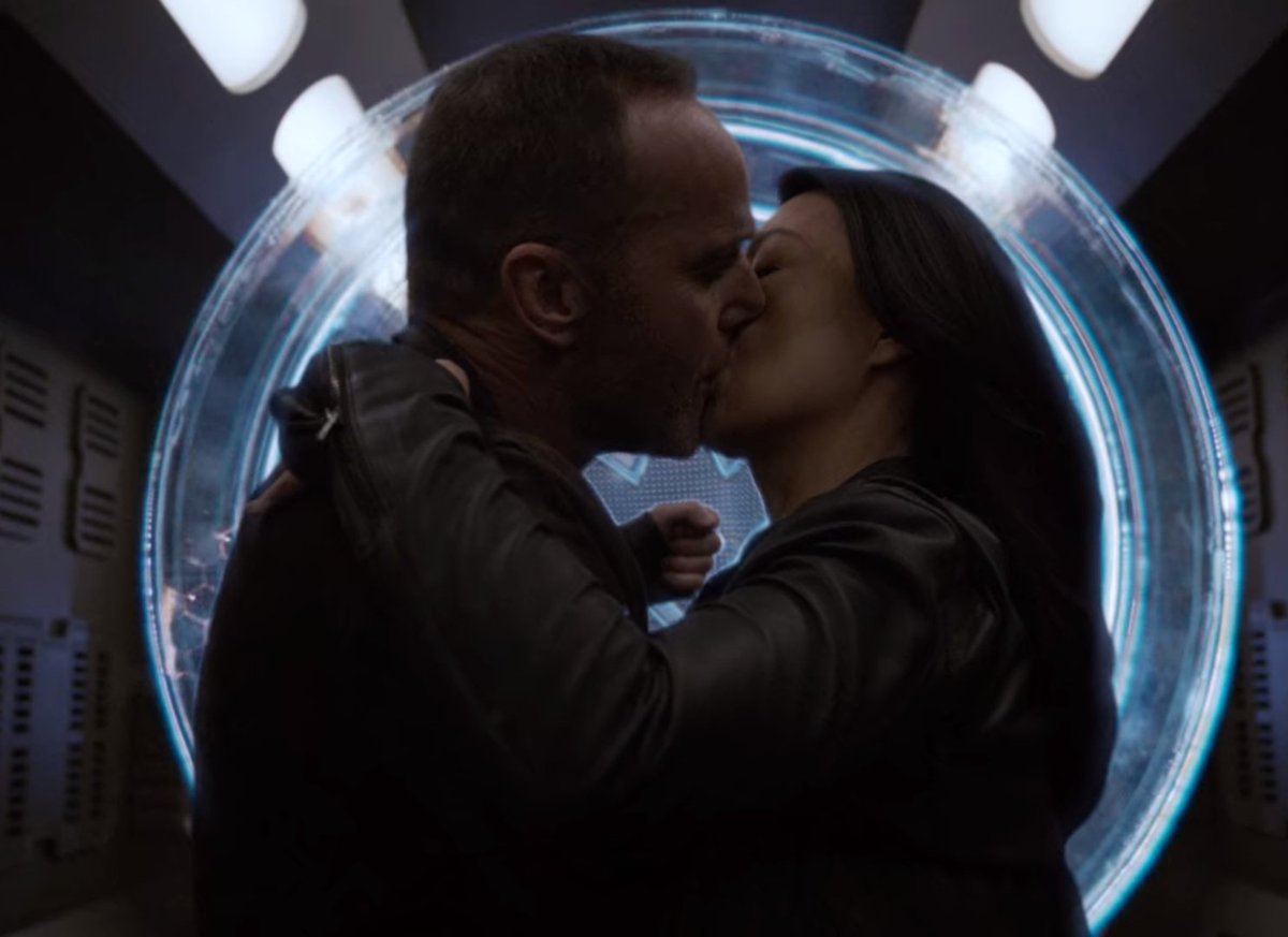  #Philinda in 5x21 - The Force of Gravity (Part 2)