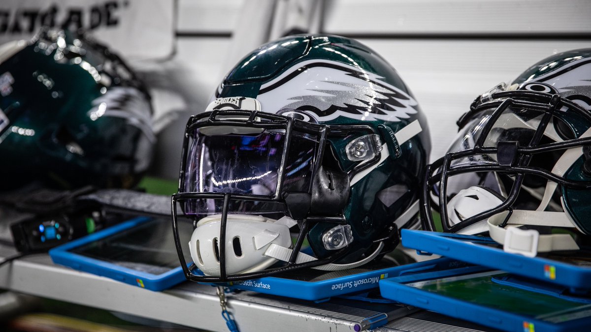 Eagles's tweet photo. Roster Move: #Eagles have released CB Cre’Von LeBlanc. https://t.co/hkHPD02Gbe