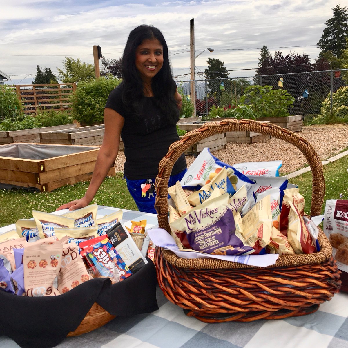 Lord Tweedsmuir tweet media