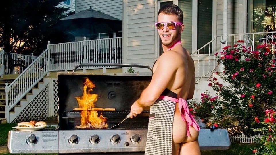VideoBanana's tweet photo. Dear @VideoBanana customers and fans. HappyLabor Day. Please have a safe, fun weekend and stock up on lubricants, conmdoms and other adult toys and acessories, temporary store hours are 12 noon until 10:30pm everyday. #HappyLaborDayWeekend #gay #gaychicago https://t.co/zaDB6GYOyt