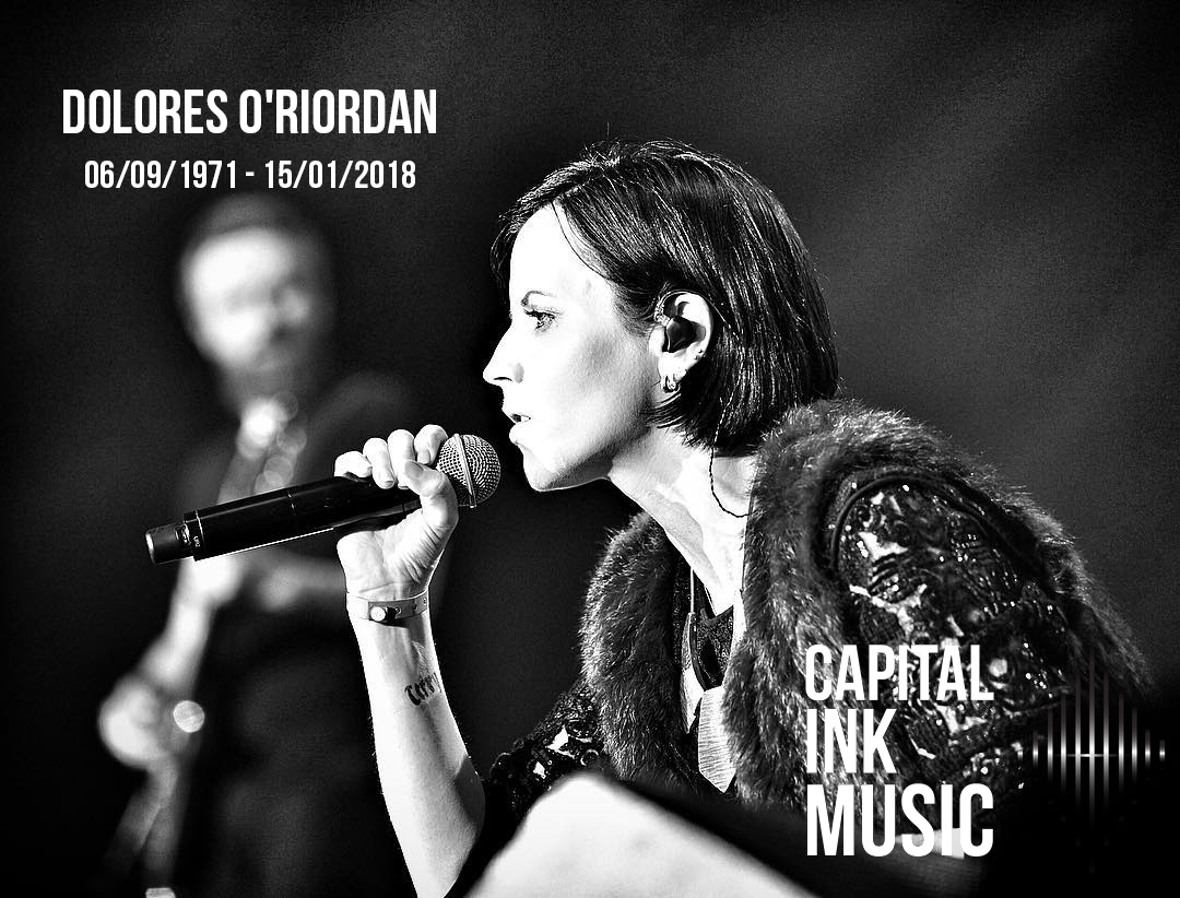 ink_capital's tweet photo. Hoy cumpliría 49 años Dolores O'Riordan, una de las voces femeninas más poderosas del rock y que es recordada principalmente por haber sido la líder de The Cranberries. #DoloresORiordan #TheCranberries #CapitalInkMusic https://t.co/3aZEgygmn5